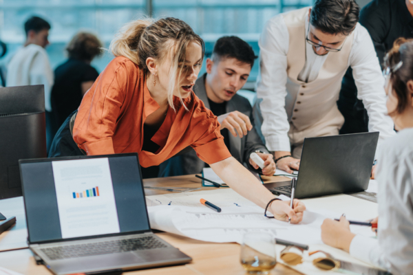 Erich Scheugenpflug Stiftung: Gemeinsam lernen - gemeinsam weiterkommen